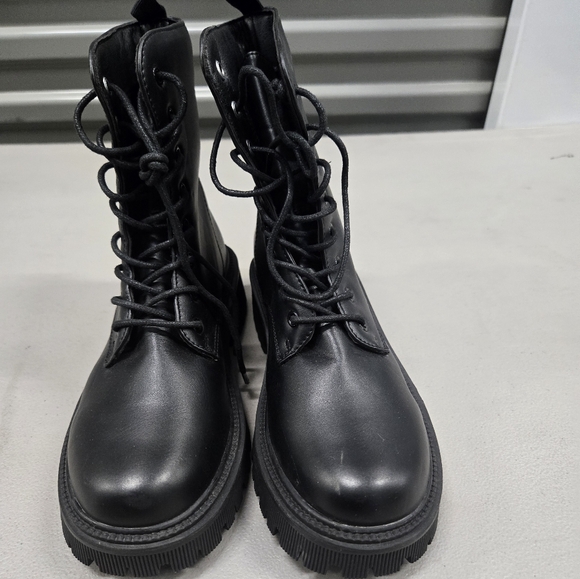 DV Madrin Chunky Combat Boot Size 7 - Picture 4 of 5